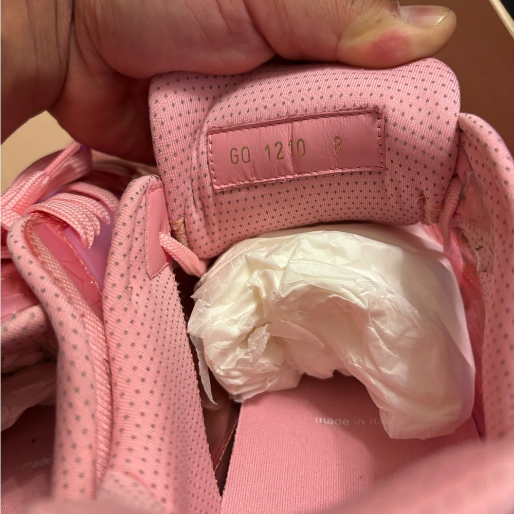 Louis Vuitton trainer low transparent. - Picture 6 of 9